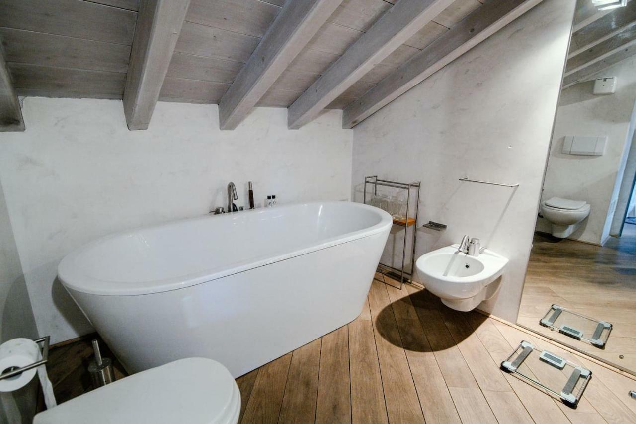 Sailer Loft - The House Of Travelers Leilighet Como Eksteriør bilde